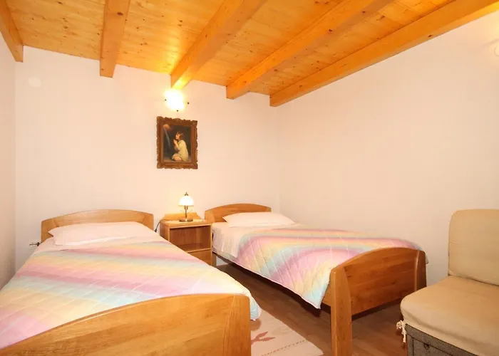 Seaside Holiday House Miholascica, Cres - 8073 Ferienhaus *