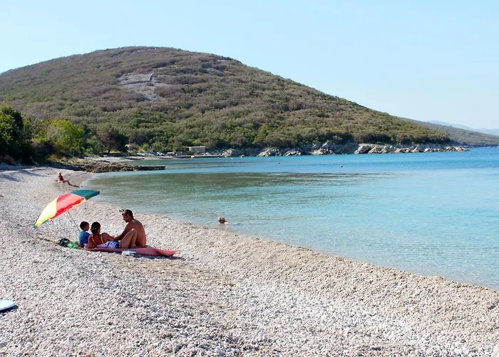 Seaside House Miholascica, Cres - 8073 بيت للعطل *