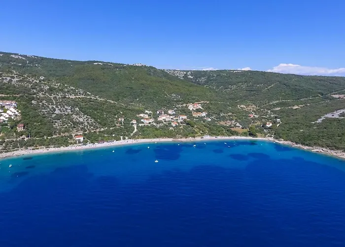 Seaside House Miholascica, Cres - 8073 بيت للعطل *